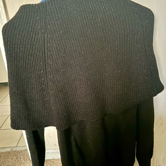 Michael Kors winter sweater - Picture 4 of 7